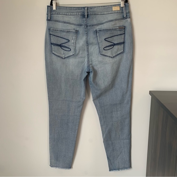 SIZE 14 SEVEN7 HIGH RISE TUMMYLESS LIGHT BLUE SKINNY JEAN FRAYED HEM - Picture 7 of 15